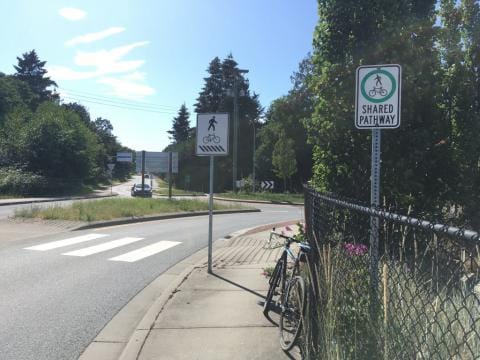 Shared pedestrian and bike pathway